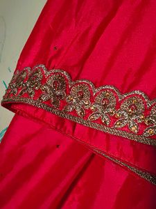 ❣️❣️tomato Red &amp; Gold heavy frock with heav
