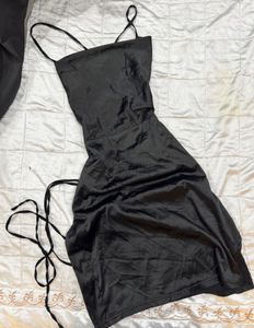 Black bodycon dress