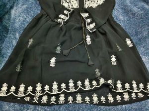 Elegant Black Embroidered Kurta
