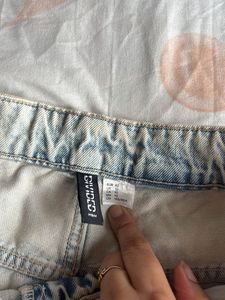 H&amp;M Ripped Jeans