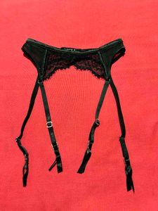 Lounge Kylie Garter Belt (XS) ✨