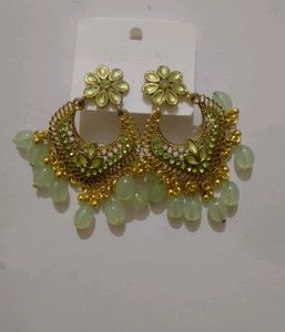Elegant Green Earrings