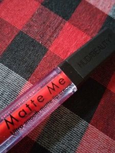 Huda Beauty Matte Lip Cream