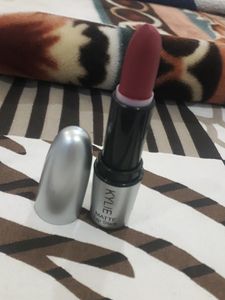 Kylie Matte Lip Stick