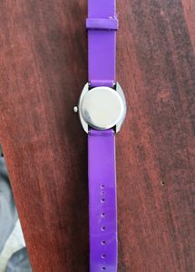 Ladies Watch With Out Cell