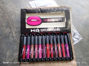 Huda beauty Liquid Matte 12 Piece Lipstick