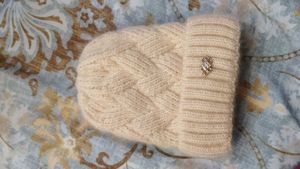 Women Beige Winterwear Cap