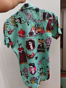 Frida Kahlo Print Button-Down Shirt