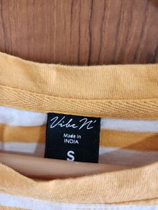 Women&#39;s Striped Tee