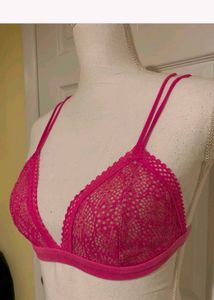 Victoria&#39;s Secret Bralette Wit Thong Free