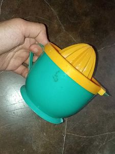 Plastic Orange Juicer Cup