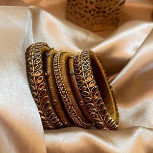 Green Bangle Set