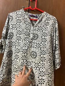 Grey Top With Roll Up 3/4 Sleeves