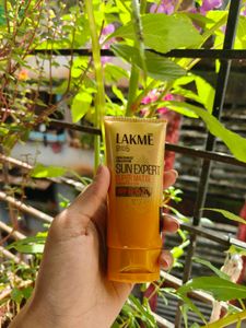 Lakme Sun Expert Super Matte SPF 50