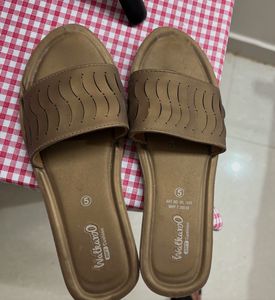 Walkaroo Brown Slides - Size 5