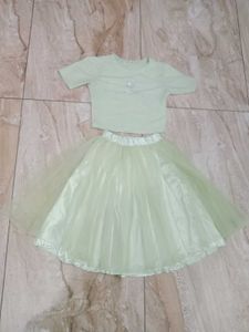 Net Skirt And Stretchable Tshirt For Womens