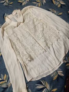 ELEGANT LACE TOP