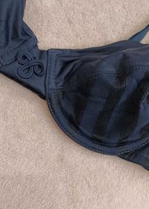 New Non Padded Bra 32B