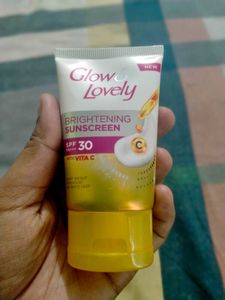 Glow & Lovely Brightening Sunscreen SPF 30