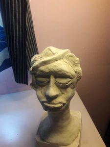 White Show Pieace Madusa Sculpture
