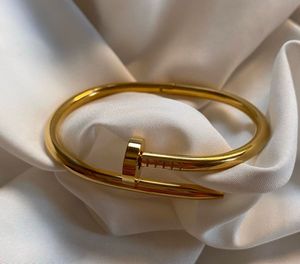 Gold-Plated Slip On Bracelet🔮