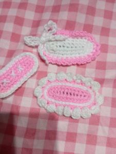 crochet pack of three hair clips