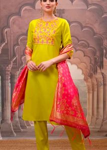 Women Vishudh Kurta Pant Dupatta Set