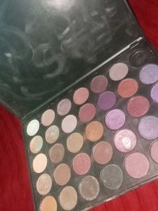 Large Eyeshadow Palette