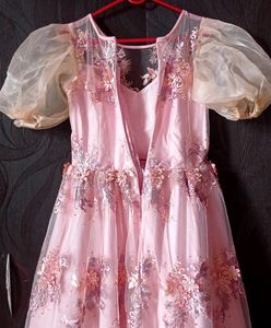 WOMAN CUTE DRESS
