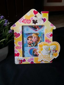 Cute Hut Shape Photo Frame