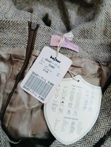 Elegant Skirt with Floral Detail