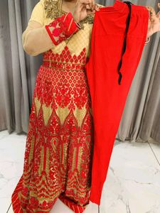 Ethnic Wedding Gown With Duppata And Lagging