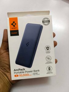 Spigen ArcPack 10,000mAh Power Bank