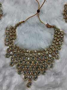 Neckles