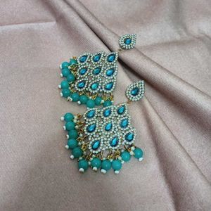 Stunning Blue &amp; Green Earrings