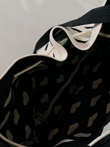Savana Heart Crossbody Bag