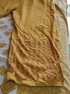 Yellow Printed Leggings