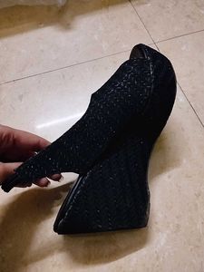 Chic Albely Black Wedge Sandals -length 23cm