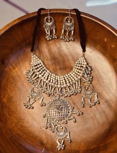 Necklace & Earring Set