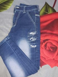 Stylish Blue Jeans& T-shirt Also