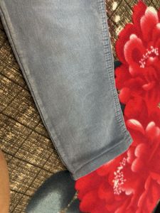 girls Stylish Denim Jeans in coin 1200-/