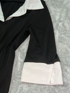 Chic Black &amp; White Collared Top