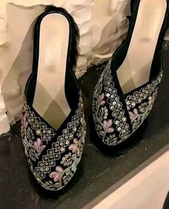 Dulhan-black-hell