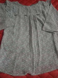 Lightly Puffed Sleeves,Grey Top