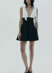Chic Two-Tone Mini Dress