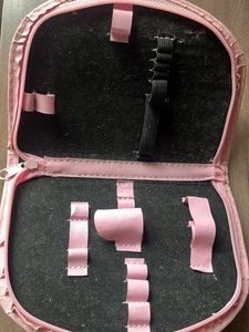 Organiser pouch with zipper