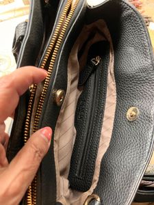 Black Handbag With Crosdbody Strap