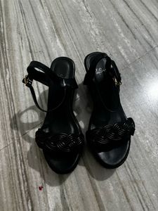 Black Wedges