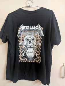 Metallica Graphic Tee