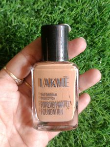 Lakme Forever Matte Foundation